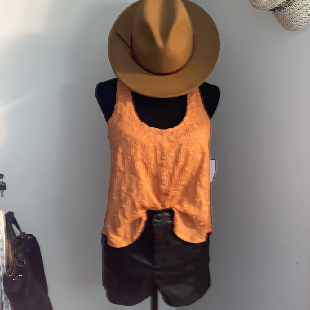 Racer back button down Tank 🌻